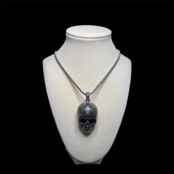 Solid Vampire Skull Pendant Necklace
