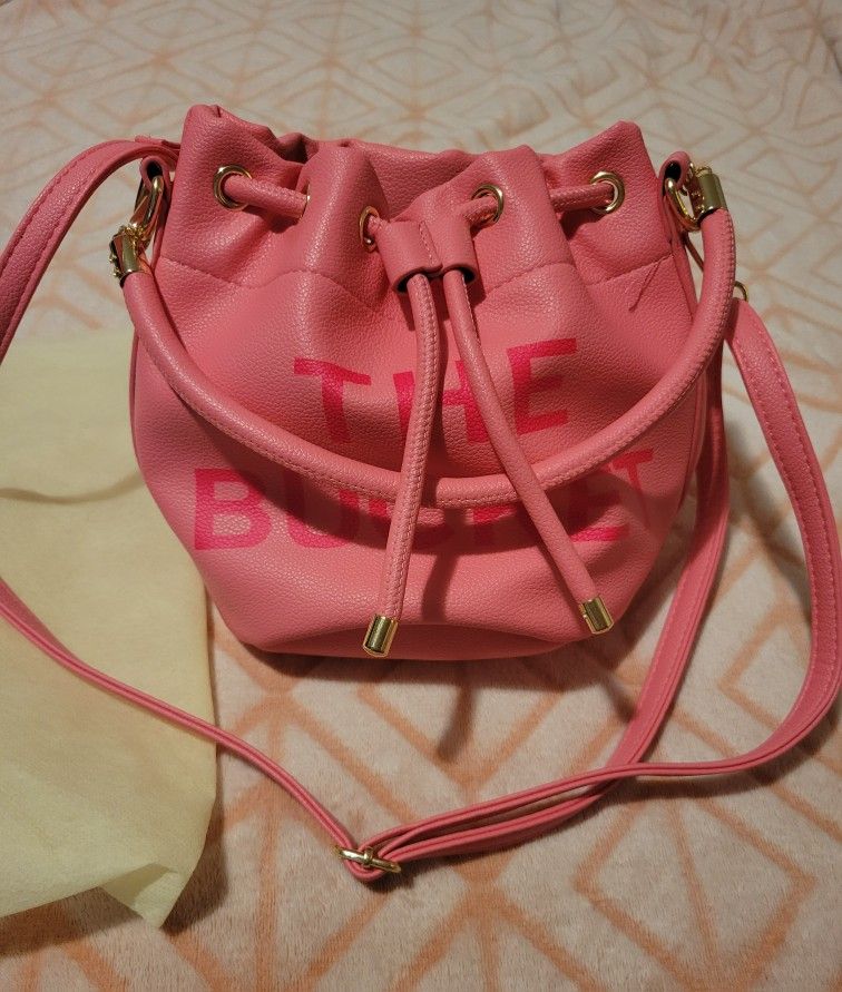 Cute New "Bucket Bag"!