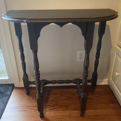 Antique/Vintage Style Side Table