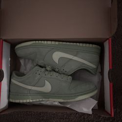 Nike Dunk Low Retro Premium Oil Green Olive Aura