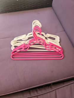 12 Baby Hangers