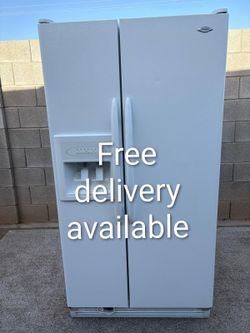 Maytag Side By Side  Refrigerator/Freezer 25 cu ft