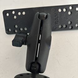 Ram GPS / Fish Finder Mount 