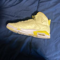 Retro Jordan 6 Dynamic Yellow