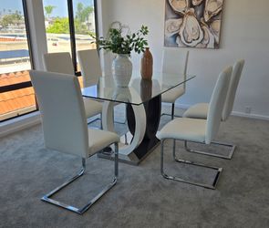 Dining table set
