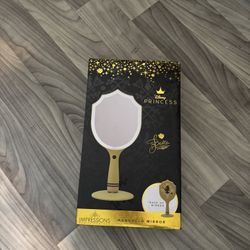 Belle LED Handheld Makeup Mirror