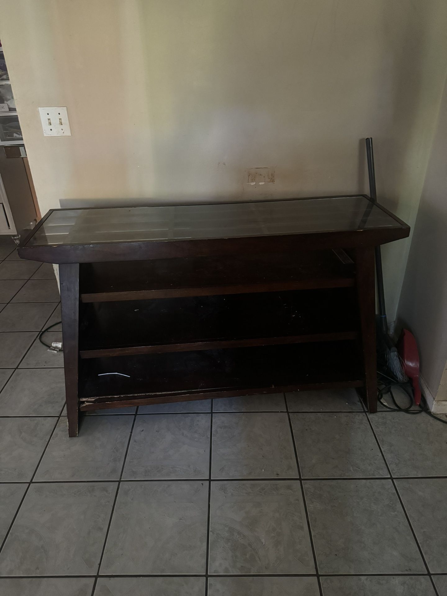 Table Stand / Dresser