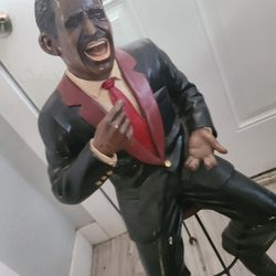 Sammy davis junior statue