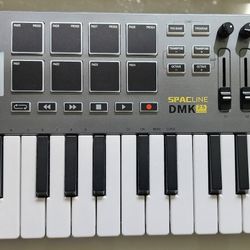 Donner DMK-25 USB Controller
