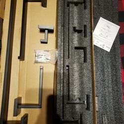 New Black Matte Finish 4 Pieces Bathroom Accessories