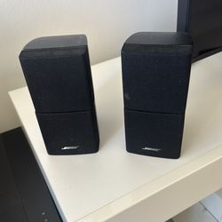 2 Bose Indoor Speaker - Black