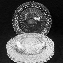 Bombay 24% Lead Crystal Canapé Plates Set of 4.
