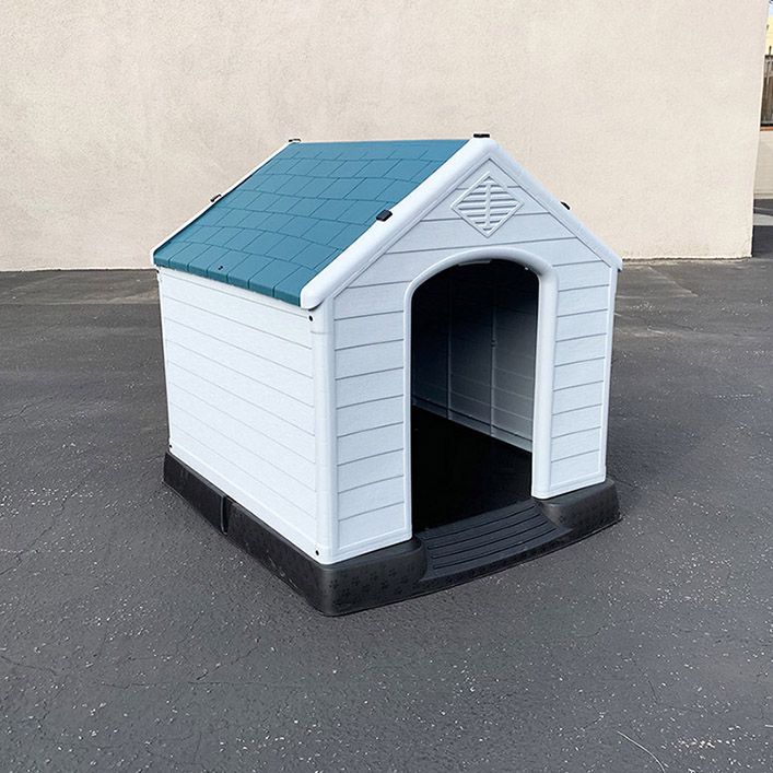 (NEW) $70 Plastic Dog House Medium size Pet Indoor Outdoor All Weather Shelter Cage Kennel 30x30x32”