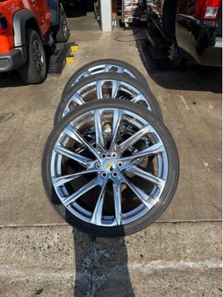 Set of 4 tires and Rim305/30r26 plus TPMS sensor .