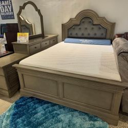 Summer Blowout Sale. Frisco Solid Wood Queen Bedroom Set Only $799. Easy Finance Option. Same-Day Delivery.