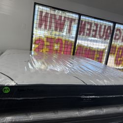 KING SIZE SIMMONS BEAUTYREST BLACK (EXTRA-FIRM) MATTRESS & BOX SPRINGS BED SET