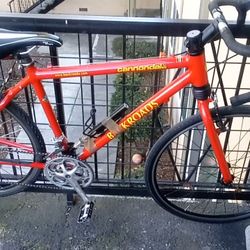 Cannondale Road Bike 