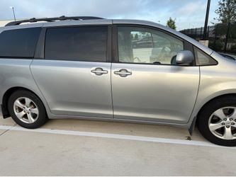 2011 Toyota Sienna