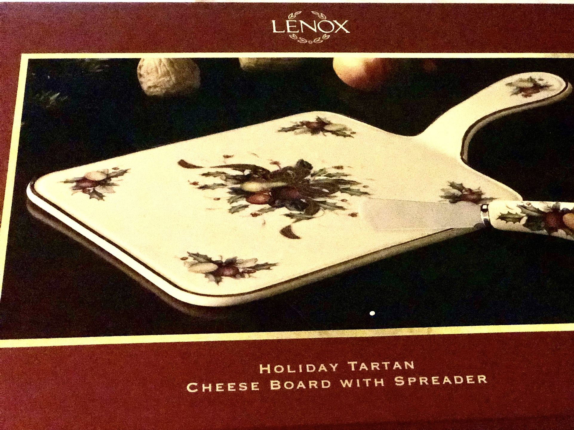 NiB BY LENOX Holiday Tartan Cheese Board With Spreader