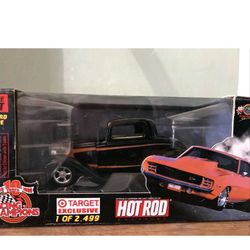 1932 32' Ford Coupé 1:24 Scale Racing Champions Issue #104 Diecast