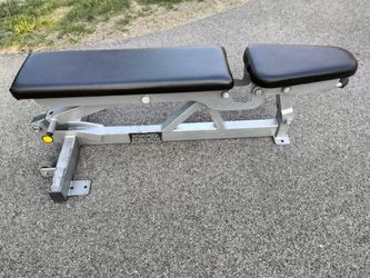 Hammer Strength Adjustable Bench