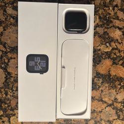 Apple Watch SE (GPS + Cellular) (2nd Generation)