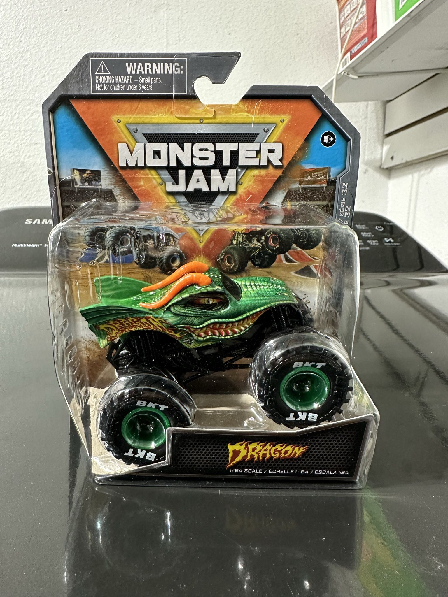 Monster Jam Dragon 1/64 scale