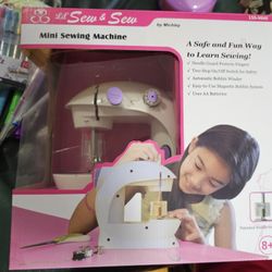 Lil Sew & Sew Mini Sewing Machine