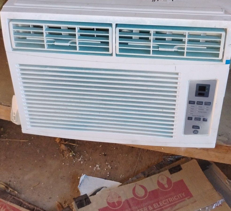 A/C Unit $40 8000 BTU