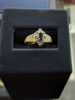 Yellow Gold 10k (.417) 2.4 grams Size 4