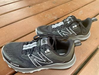 Women’s New Balance Size 9