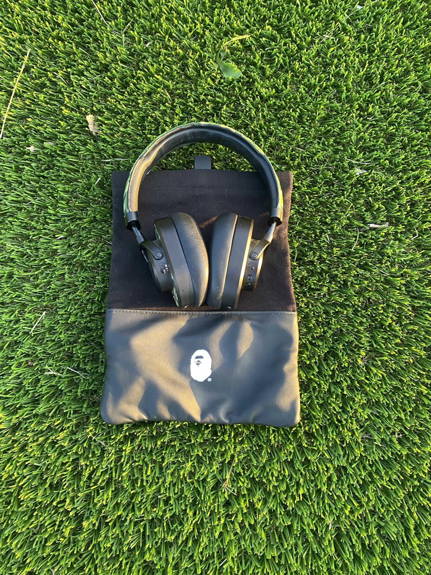 A BATHING APE Bape x MASTER & DYNAMIC Wireless Headphones MW65 ABC