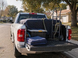 Pickup & Delivery Help (Furniture & Local Items)