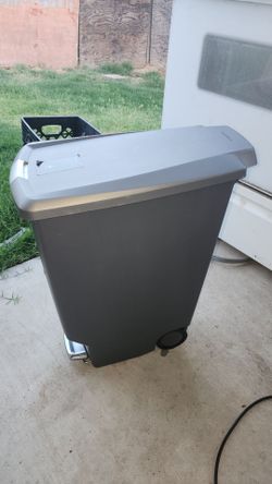 Simple human trash can