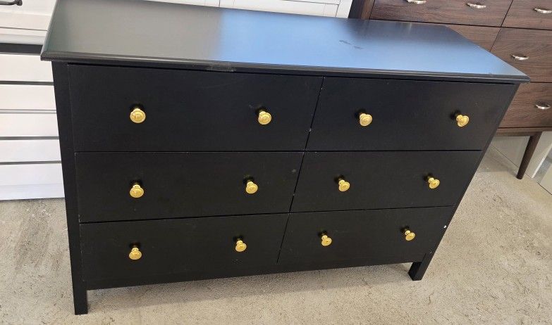 Farmhouse Style 6 Drawer Dresser New