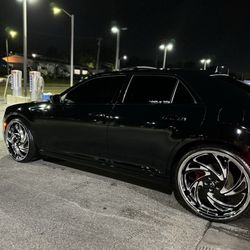 24” Rims & Tires – Chrysler 300 Fitment – Clean Full Set