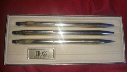 Cross pens all gold plated , extra ink