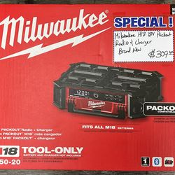 Milwaukee M18 18V Packout Radio & Charger Brand New 
