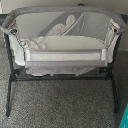 baby bedside bassinet 