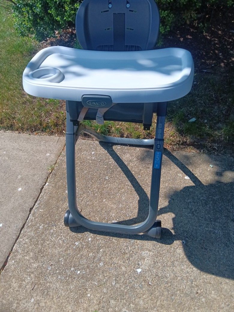 Little Kids Feed And Chair G R A C O