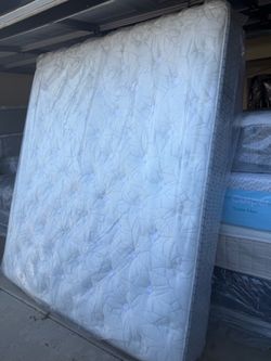 California king size bed mattress king koil intimate whisper rock extra firm ultra firm Stearns & foster Aireloom Kluft hotel collection purple Tempur