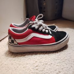 Like-new Vans Kids Checkerboard Old Skool Sneakers (Size 13) 20