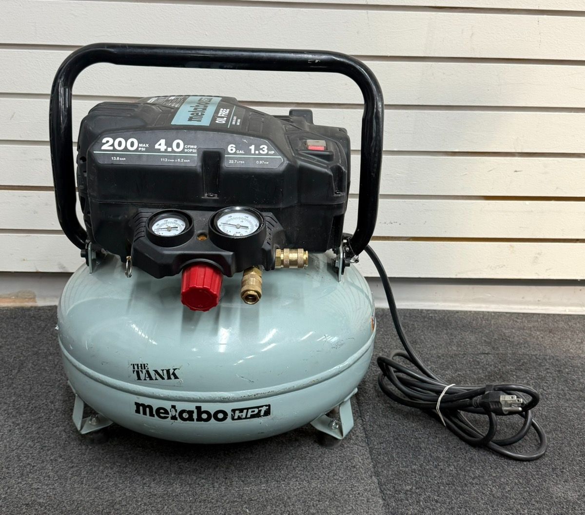 Metabo HPT EC914S 6-Gallon Pancake Air Compressor “The Tank” – 200 PSI (A1G010438)