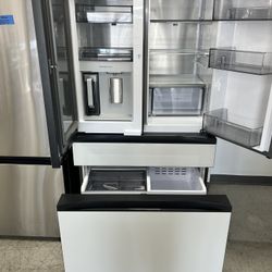 New Samsung 36in. Bespoke 4-Door With Water Pitcher & Ice Dispenser Refrigerator 