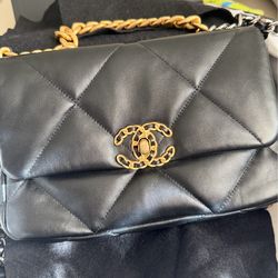Chanel 19 bag small