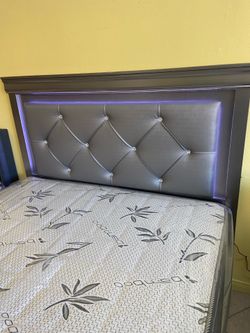Cama Queen Size Nueva Luz led