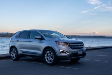 2017 Ford Edge