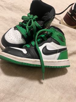 Green black and white Jordans 8C