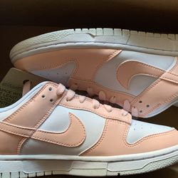 Nature Women’s Dunks Sz 8 W !!!