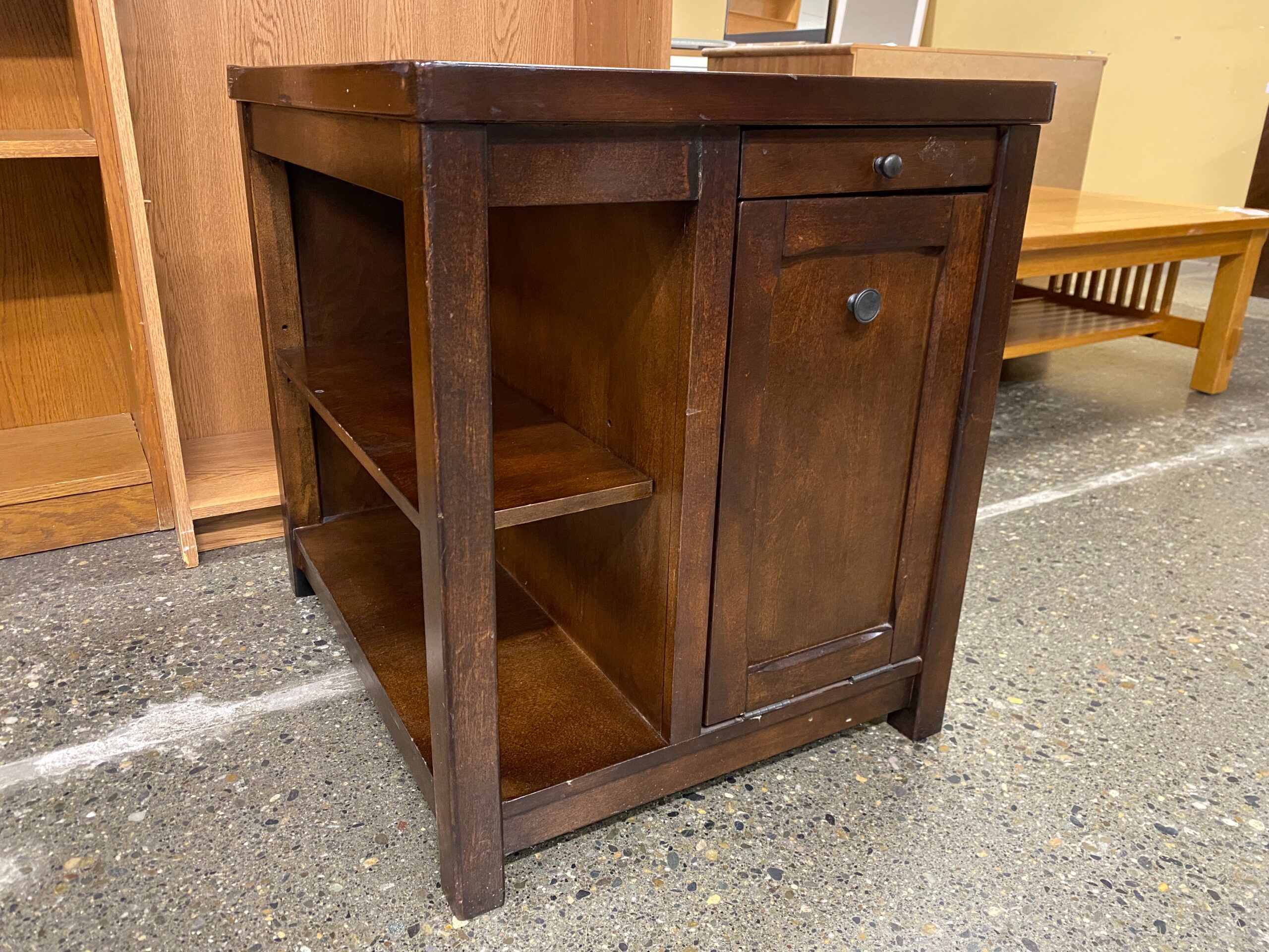 2-Shelf End Table w/ Cupholders & Newspaper Stand